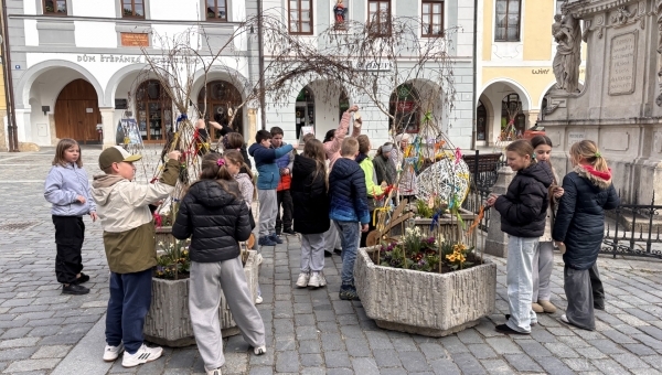 Velikonoční výzdoba náměstí