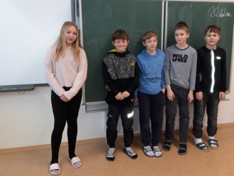 1.  místo za skupinové práce získali tito žáci: Verča, Kája, Ondra K., Tom, Ondra N.