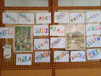 jména